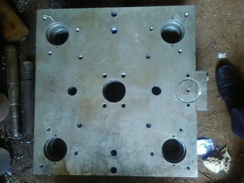 Plastic injection mould by Gupta Engineering Works